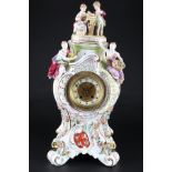 Carl Thieme Potschappel Porzellan Tischuhr, Dresden, porcelain mantel clock pendule,