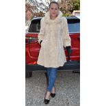 Nerzjacke in hell beige, knielang Gr. 46/48, mink jacket light in beige, knee length size 46/48,