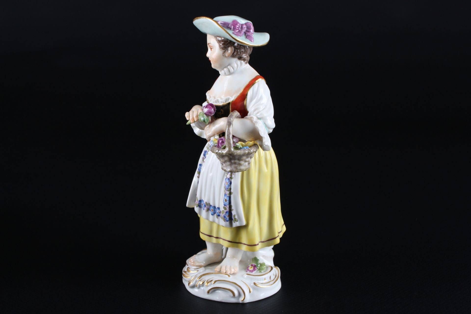 Meissen Gärtnerkind mit Blumenkorb, gardeners child with flowerbasket, - Image 2 of 7