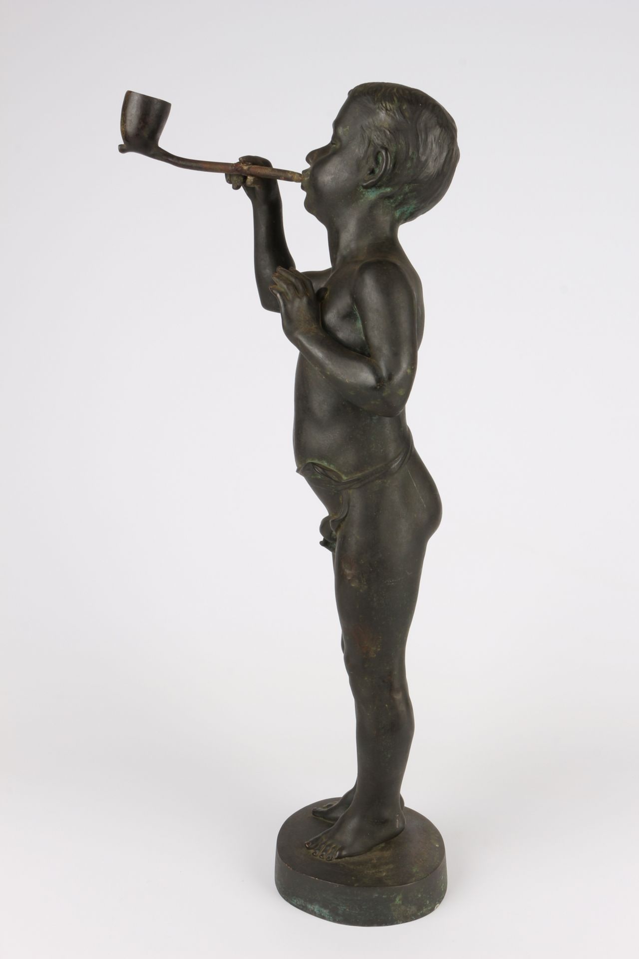 Otto Dobbertin (XIX) Bronze Junge mit Pfeife, Düsseldorfer Bronzebildgiesserei GmbH, um 1900 - Image 3 of 7