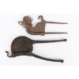 2 antike Halsabschneider / Köpferwerkzeuge für Geflügel,