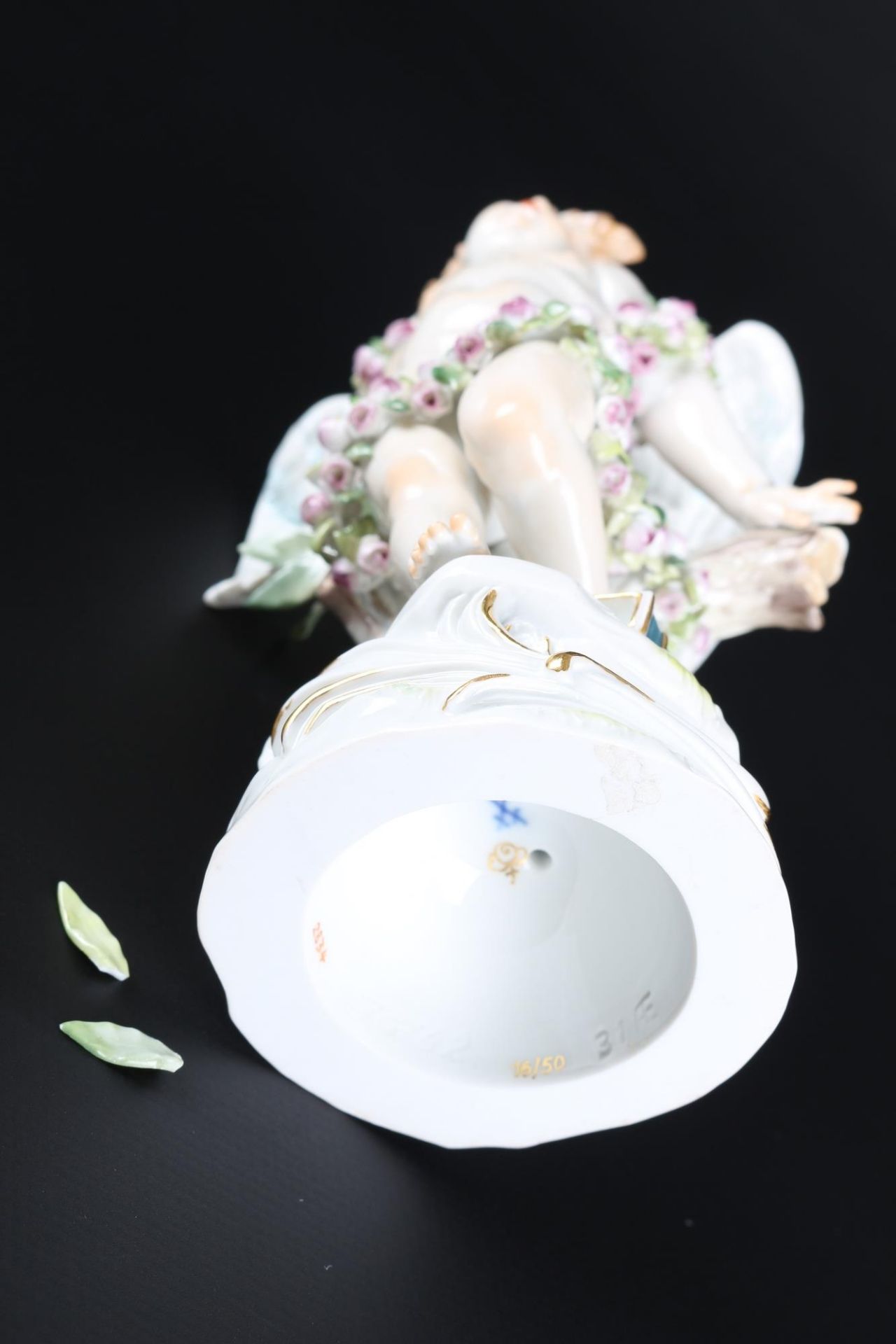 Meissen gefesselter Amor, porcelain figure cherub, - Image 5 of 6
