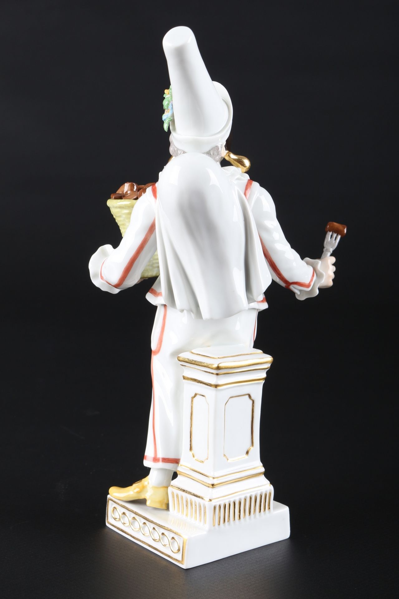 Meissen Pulcinella aus der Commedia dell'Arte, porcelain figure, - Bild 3 aus 5