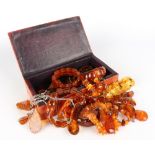 Bernsteinschmuck Konvolut, 36-teilig, amber jewelry,