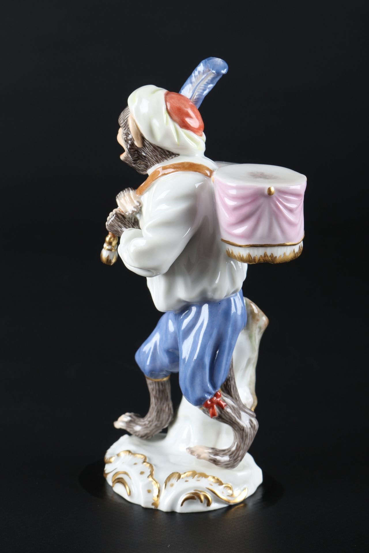 Meissen Paukenträger aus der Affenkapelle, kettledrum carrier monkey chapel, - Bild 4 aus 7