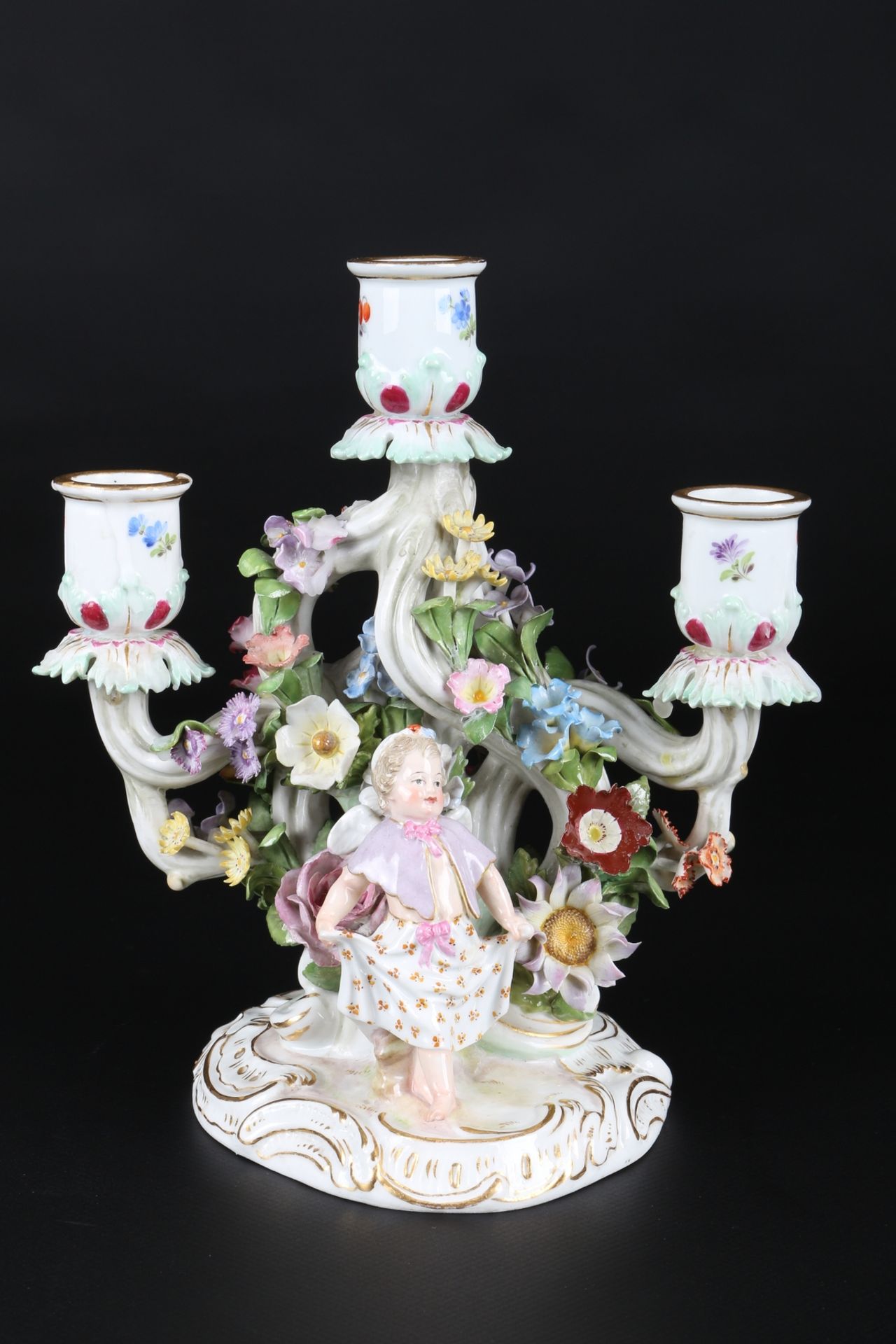 Meissen Leuchter mit zwei verkleideten Amoretten, figural candlestand, - Bild 4 aus 8