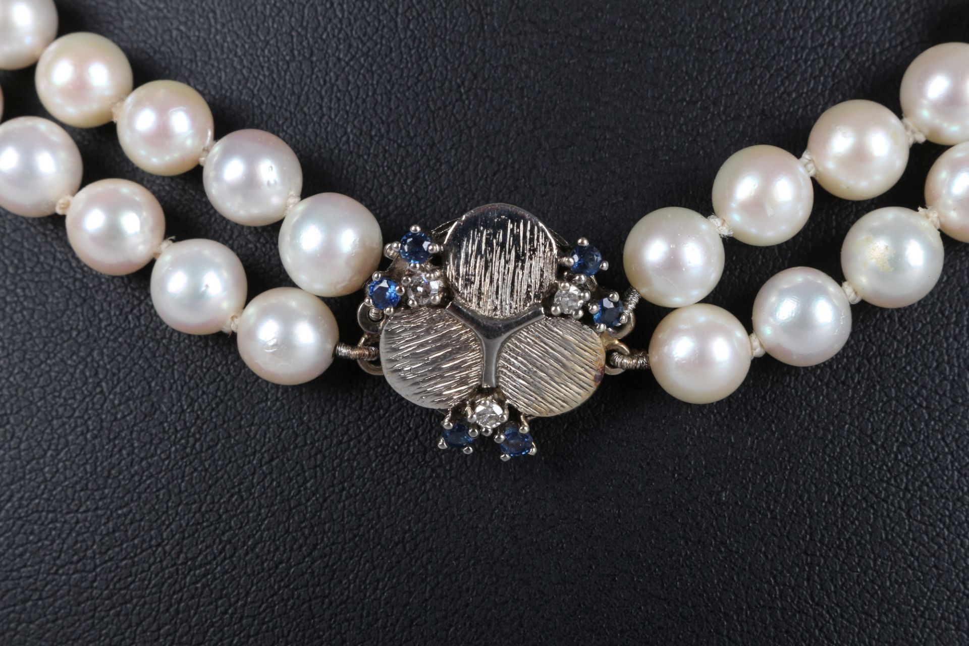Perlenkette mit großem 585 Goldverschluss & Diamanten & Saphiren, pearl necklaces with 14K gold lock - Bild 3 aus 5