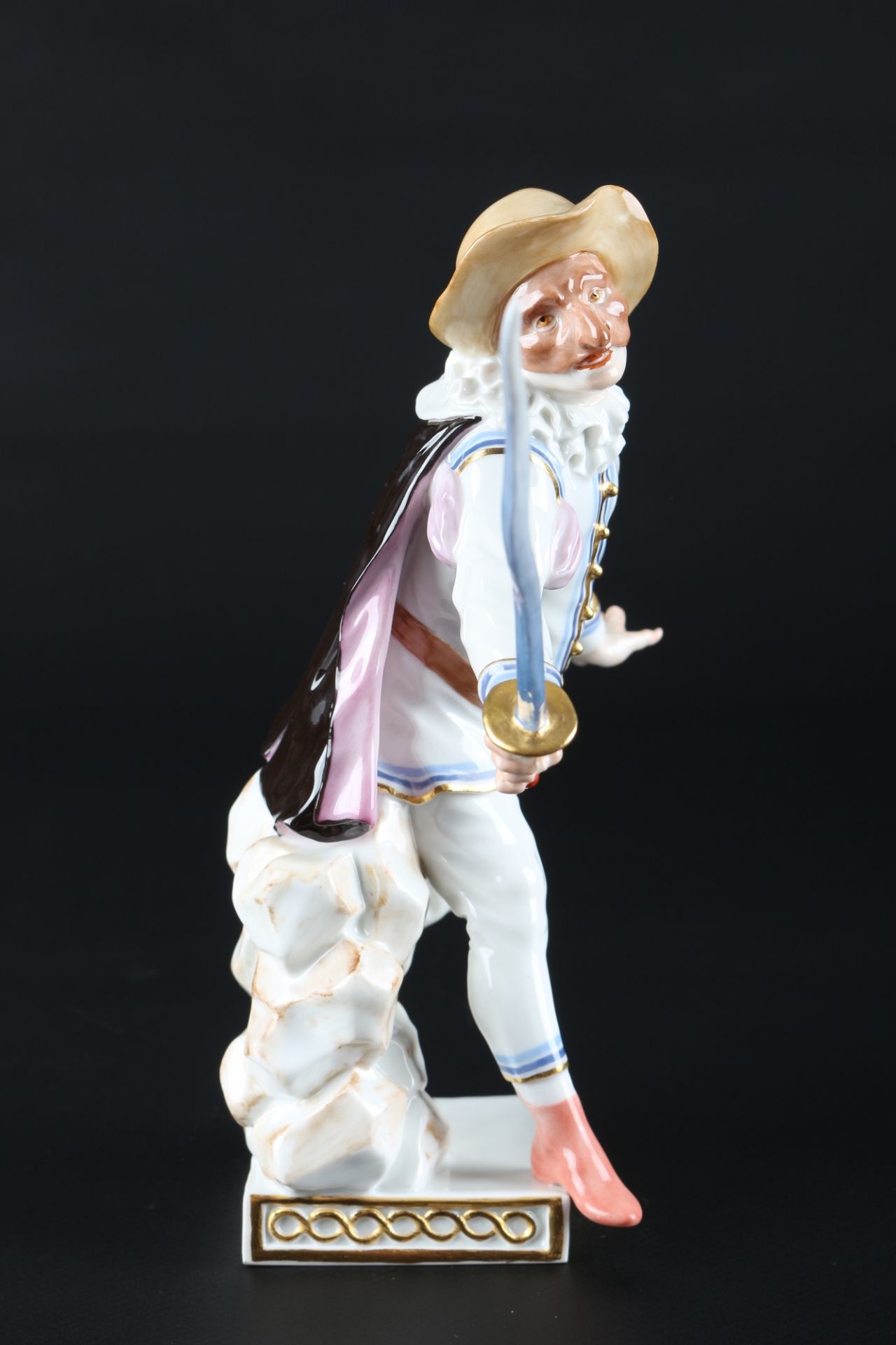 Meissen Coviello aus der Commedia dell'Arte, porcelain figure, - Bild 2 aus 5