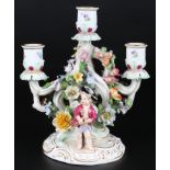 Meissen Leuchter mit zwei verkleideten Amoretten, figural candlestand,