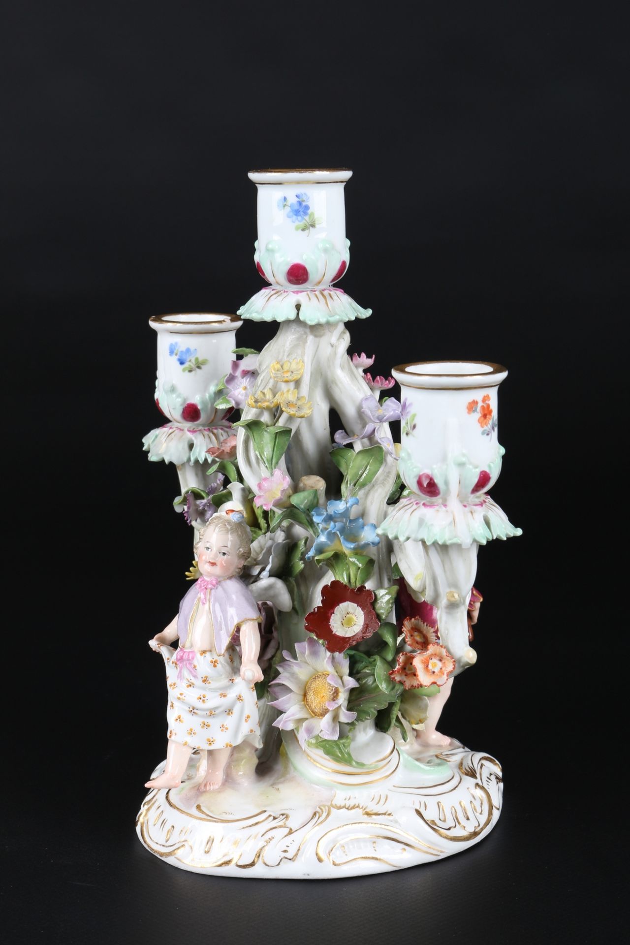 Meissen Leuchter mit zwei verkleideten Amoretten, figural candlestand, - Image 5 of 8