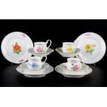 Meissen Blumenmalerei 4 Schwanenhals - Kaffeegedecke, swan handle cups,