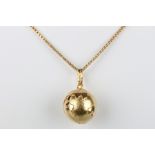 750 Gold Globus Anhänger mit 750 Gold Halskette, 18K golden globe charm with necklace,