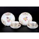 Meissen Blume mit Goldmalerei 2 Kaffeegedecke, coffee cups,