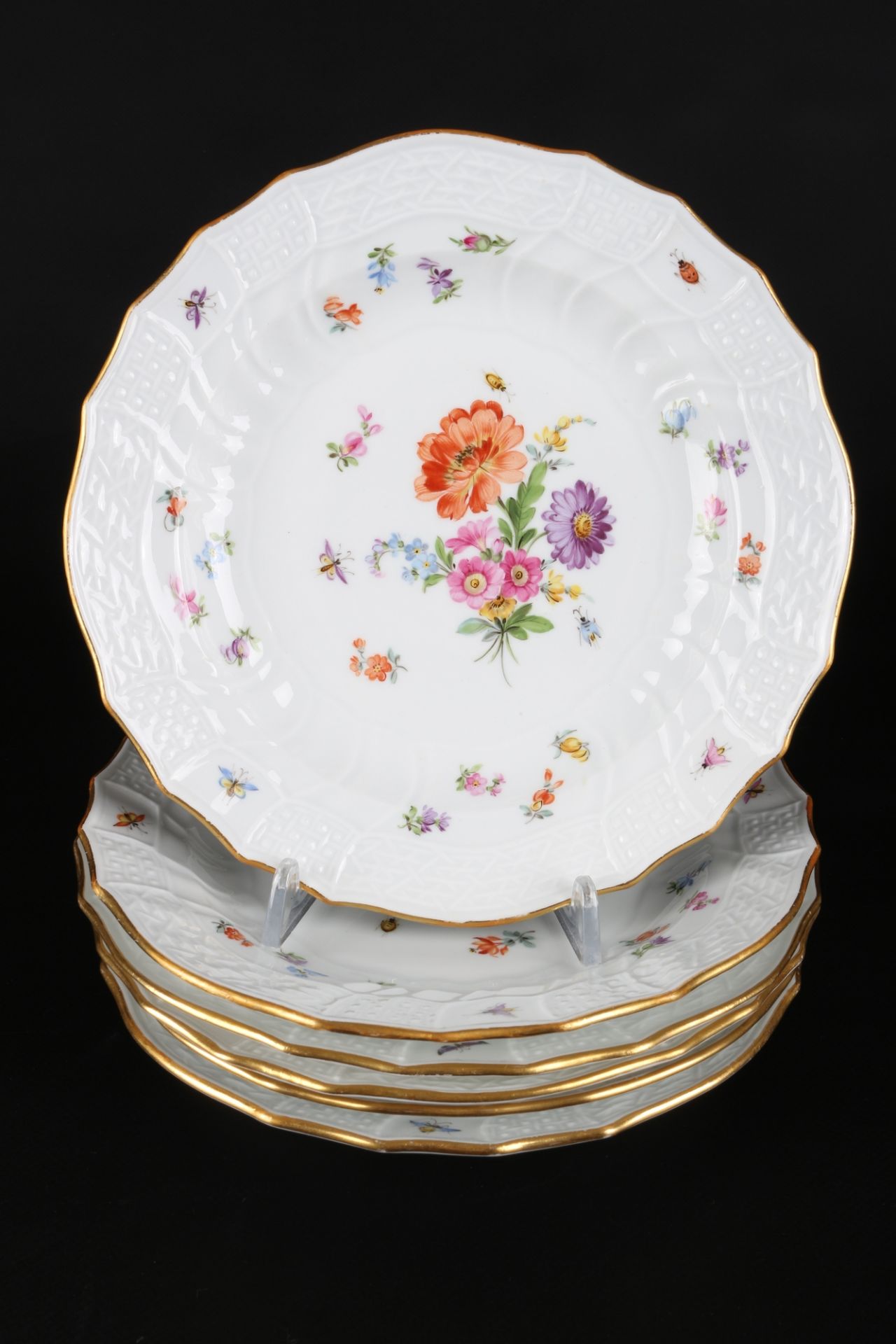 Meissen Neubrandenstein Blumenmalerei mit Insekten Speiseservice 1.Wahl, dining service, - Image 6 of 8