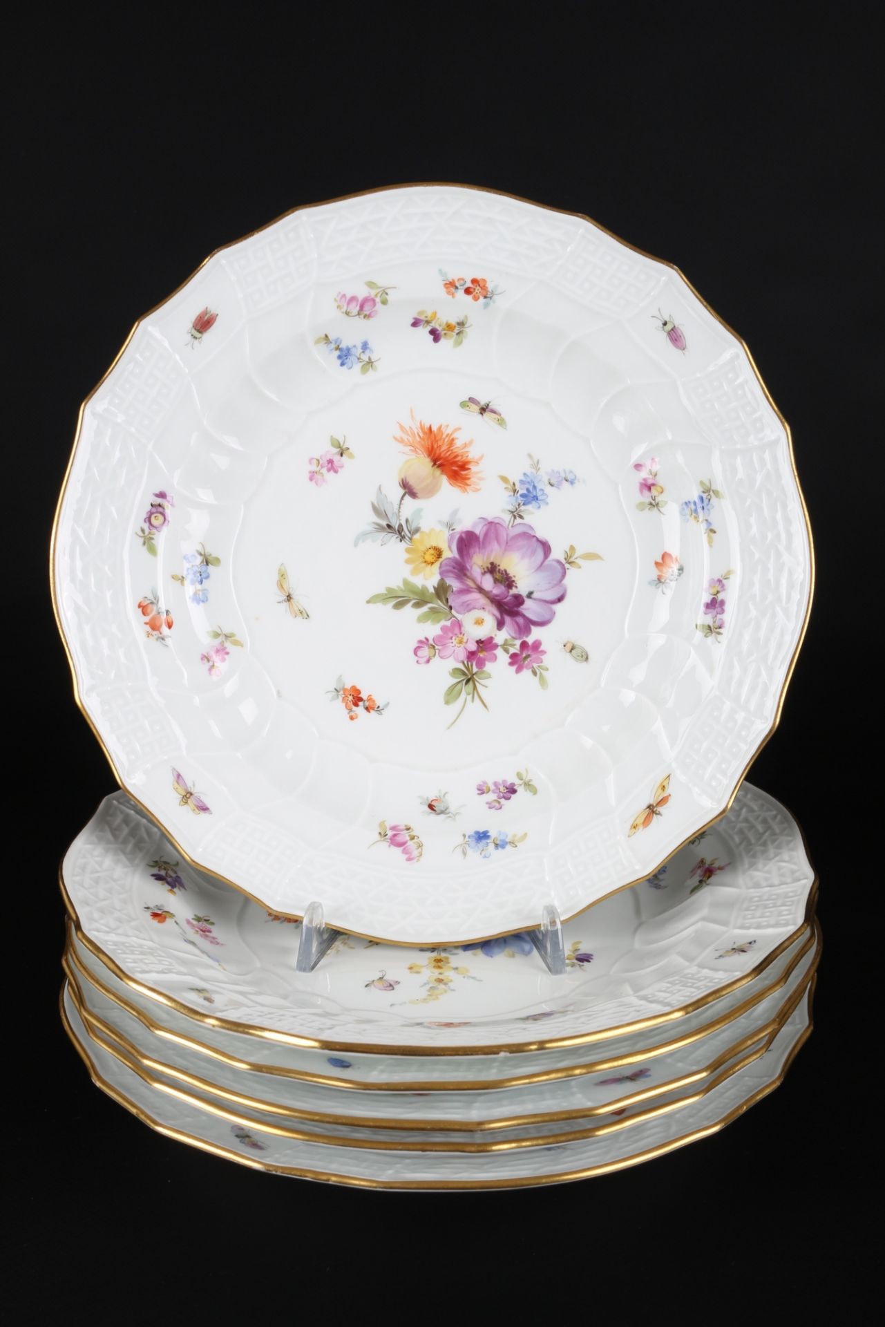 Meissen Neubrandenstein Blumenmalerei mit Insekten Speiseservice 1.Wahl, dining service, - Image 4 of 8