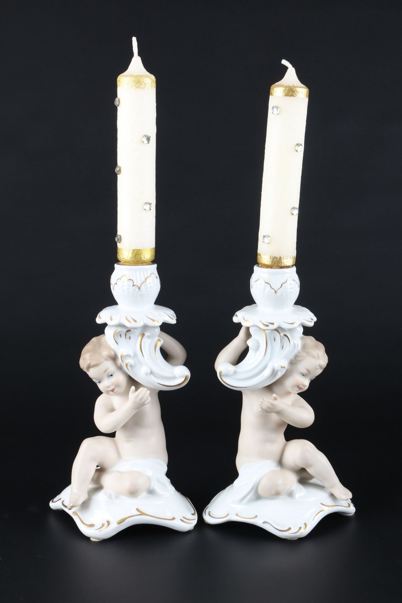 Wallendorf Putten - Leuchterpaar mit Puttenfigur, pair of candlesticks and figure, - Image 4 of 6