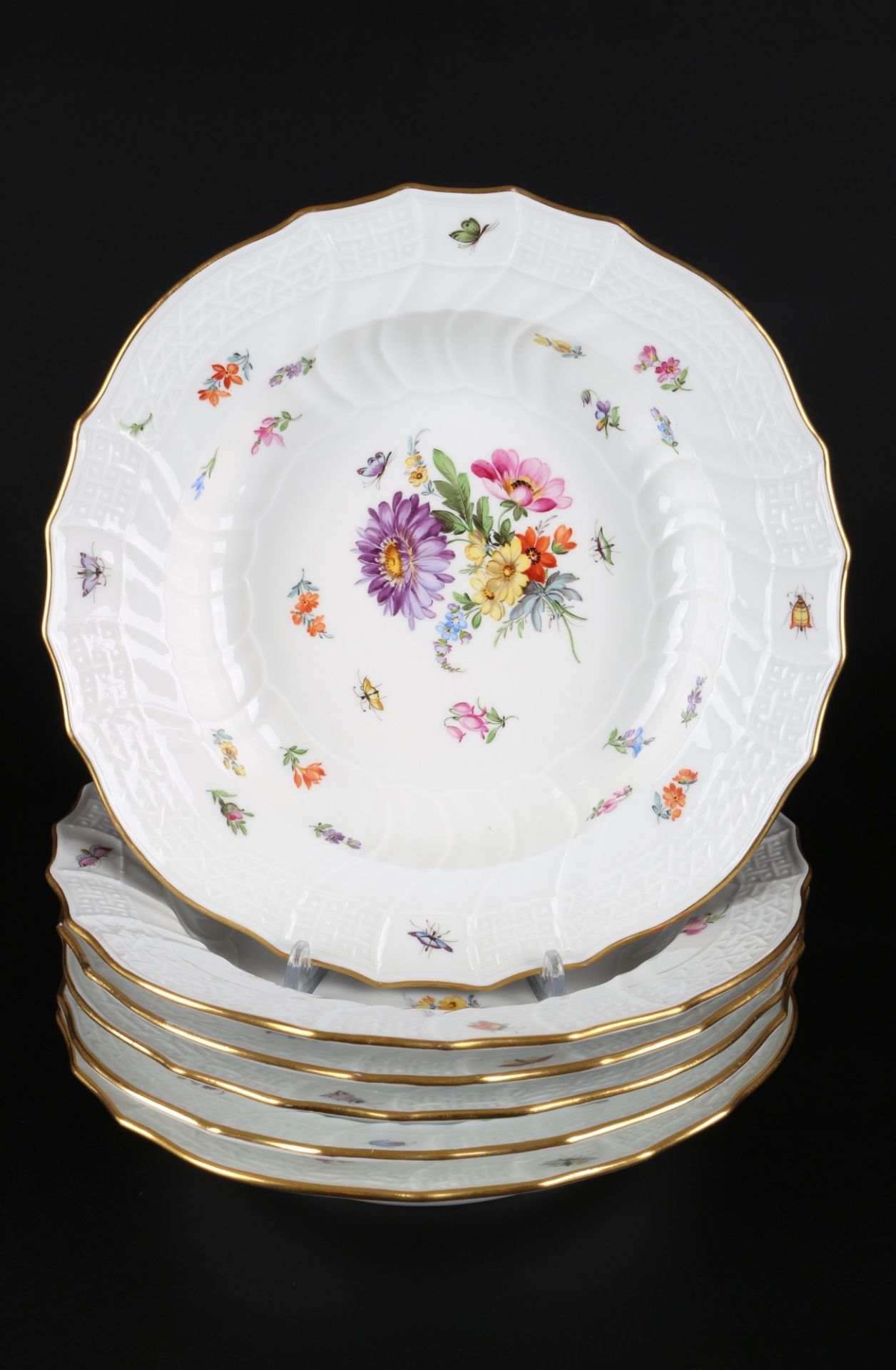 Meissen Neubrandenstein Blumenmalerei mit Insekten Speiseservice 1.Wahl, dining service, - Image 5 of 8