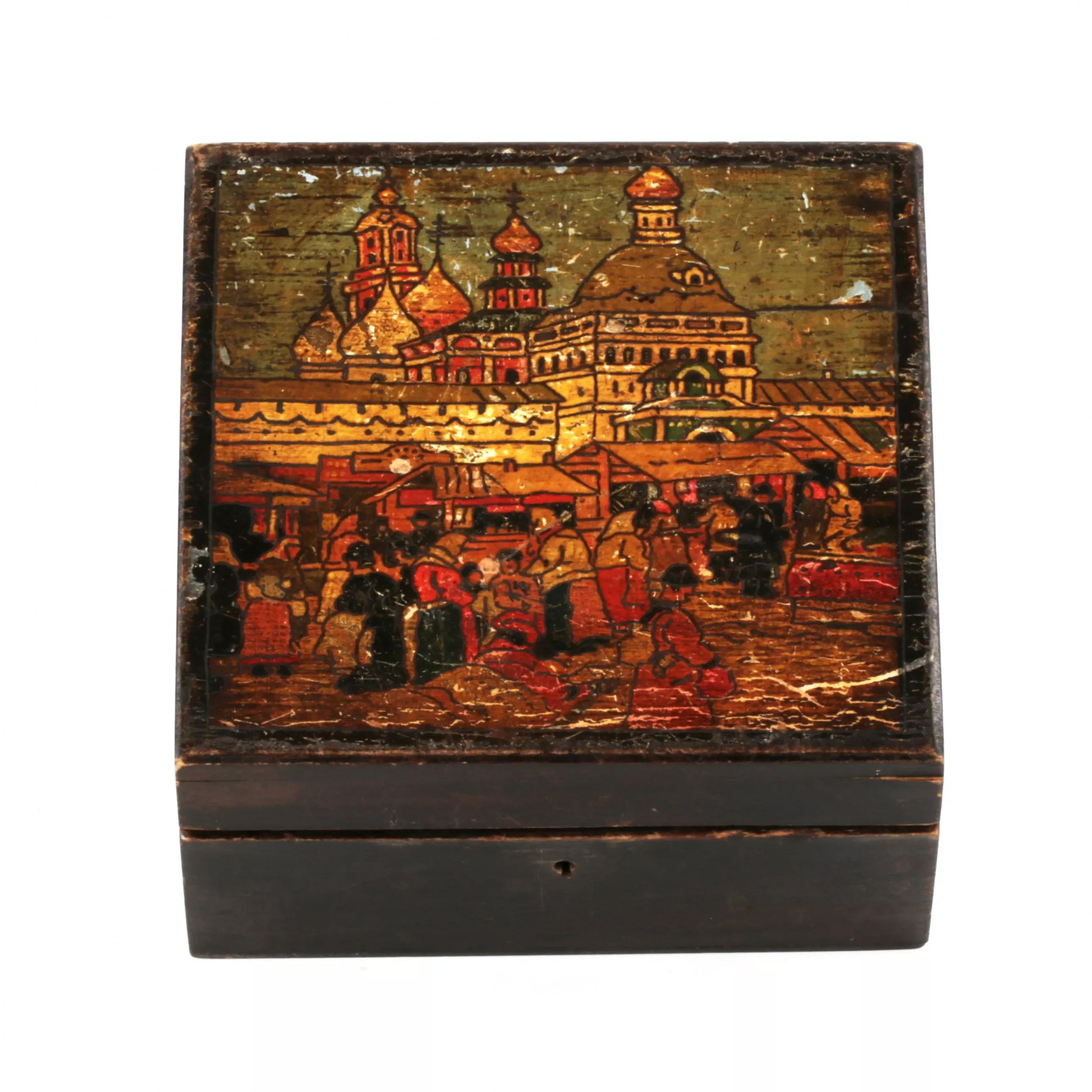 A set of four painted wooden boxes. - Image 3 of 8