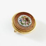 Gold brooch with micromosaic bouquet.