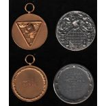 Medaille. Springerfigur. Medaille aus Metall mit Tragöse, ca. 1933. Vorderseite: Schachbrettteil mit