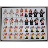 Europa. Deutschland. Dragonball GT Schachspiel. 32 farbige Figuren aus Kunststoff und 1 faltbares