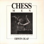 Olaf, Erwin. Chessmen. An attempt to play the game. 33 photographs by Erwin Olaf. Voorwoord: Dirk