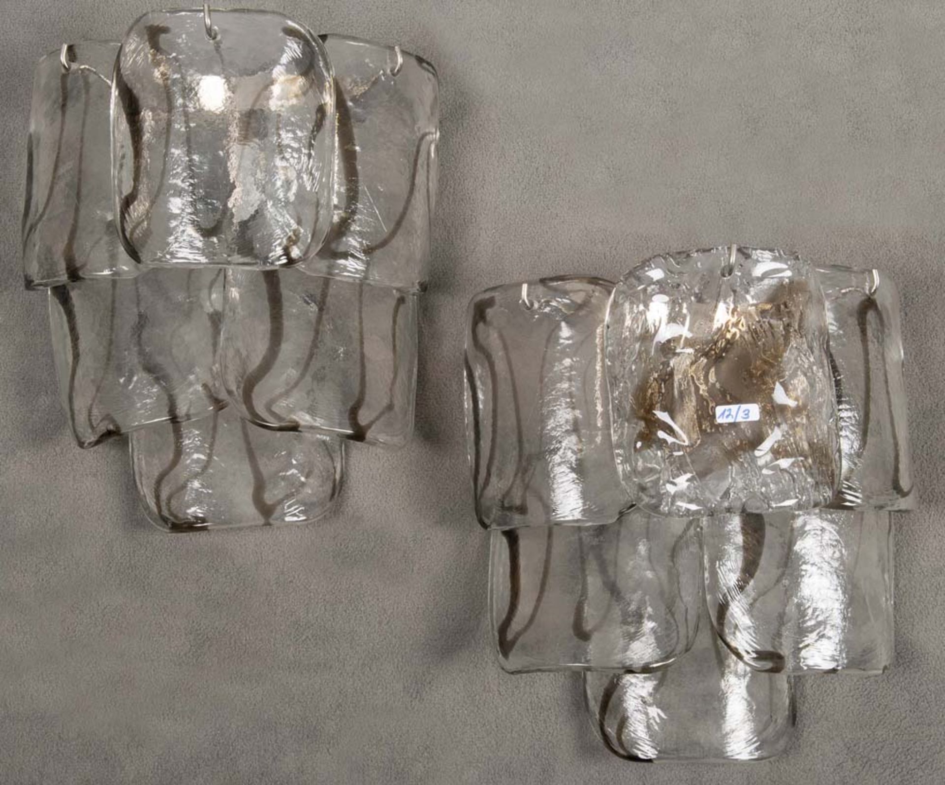 Deckenlampe und ein Paar dazu passende Wandappliken. Wohl Murano. Metallgestell / Eisglas, mit - Bild 2 aus 2