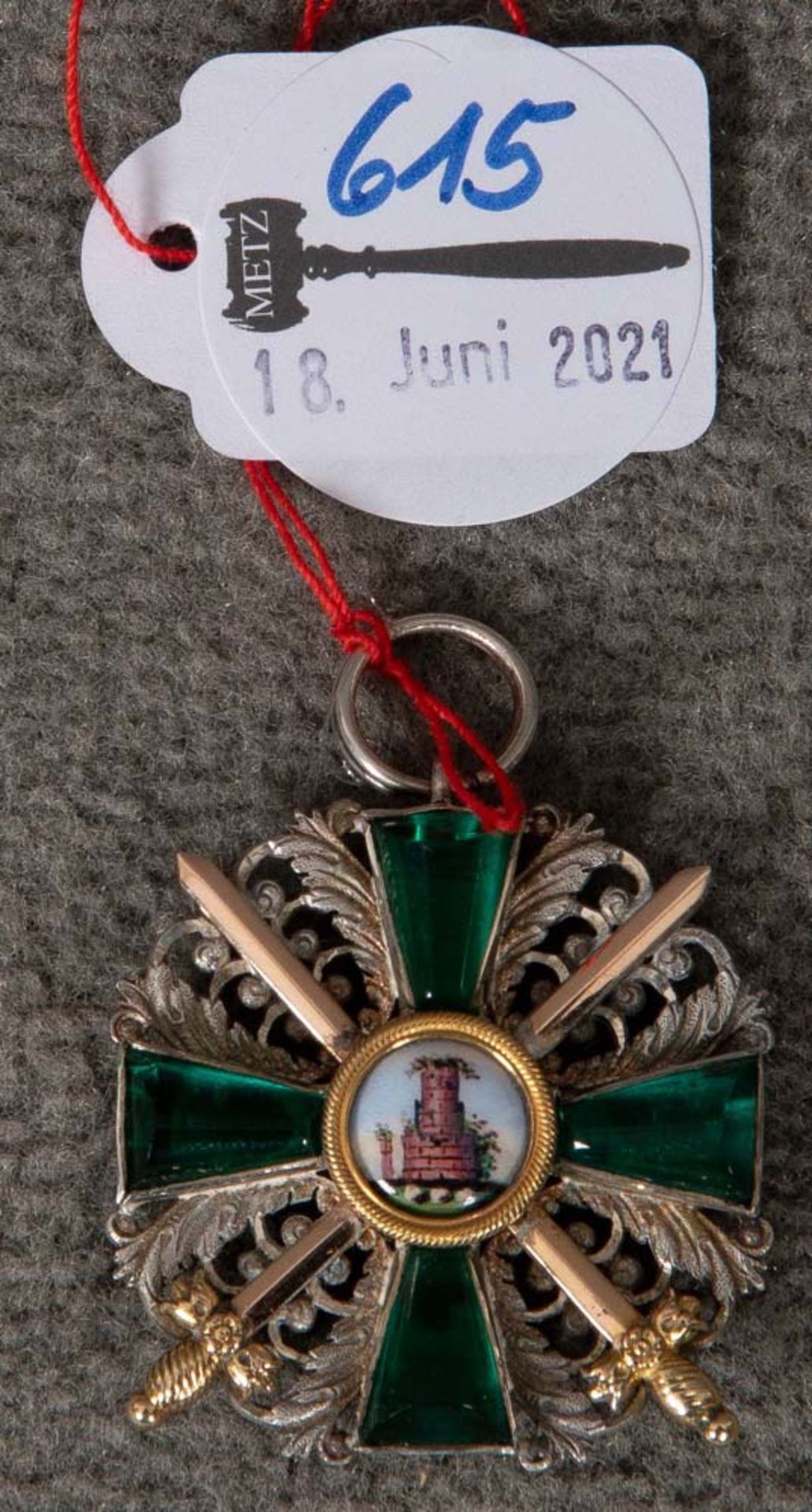 Orden vom Zähringer Löwen, Ritterkreuz II. Klasse mit Schwertern.