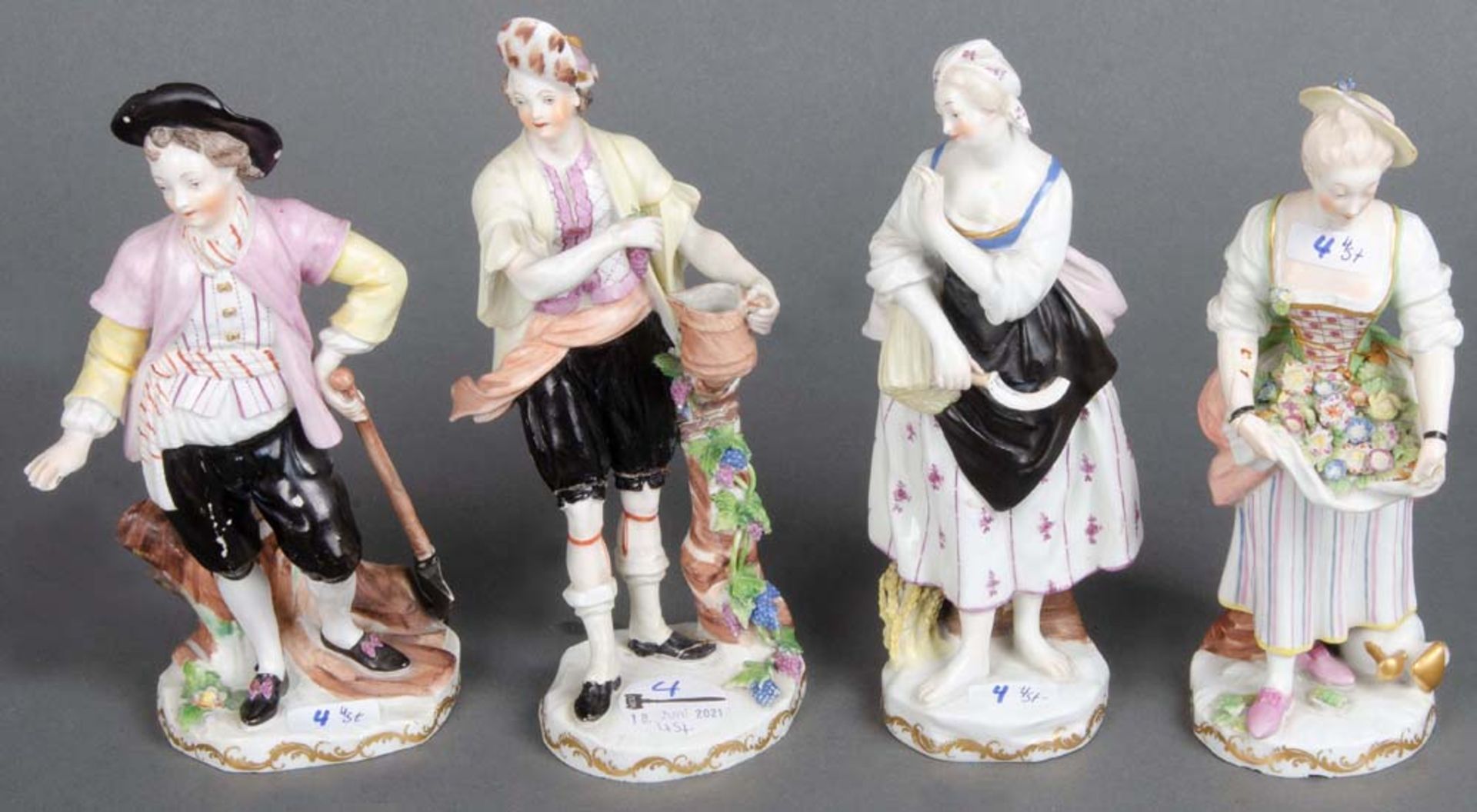 Vier Figuren. Wien 18. Jh. Porzellan, bunt bemalt, am Boden unterglasurblaue Schildmarke, H=21 bis