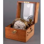 Schiffschronometer. Liverpool, Frodsham & Keen 19. Jh. In Mahagonikasten mit verglastem Deckel, H=