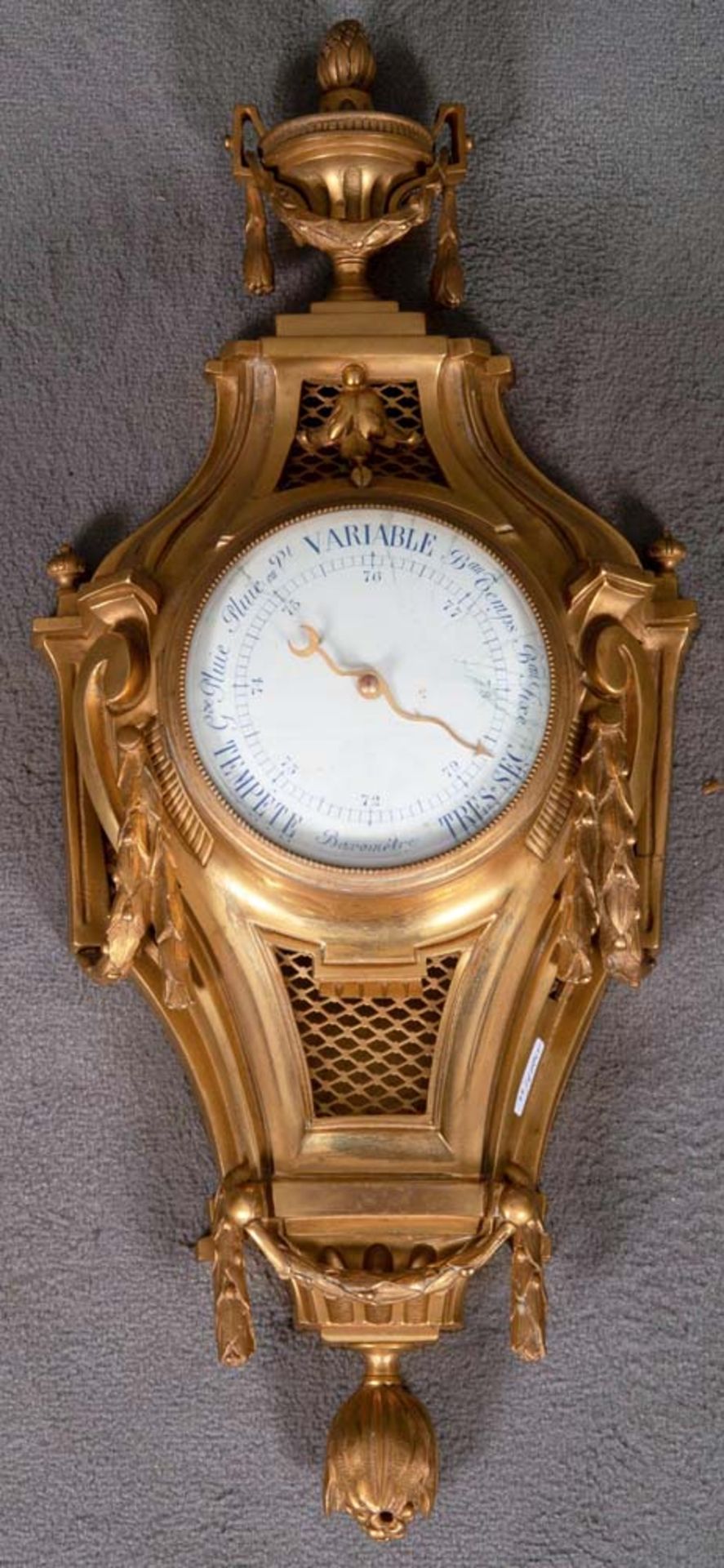 Barometer. Frankreich 19. Jh. Bronze, feuervergoldet, H=52 cm, B=23,5 cm. (Funktion ungeprüft) **