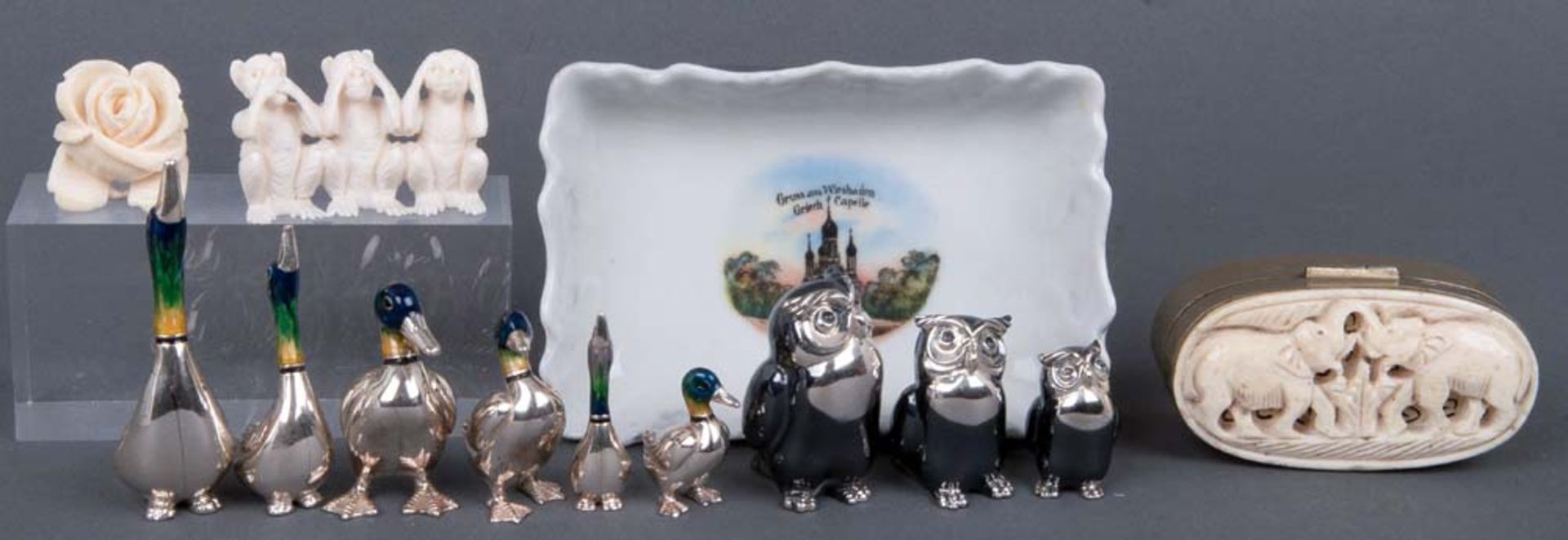 Konvolut Tierfiguren: Enten und Eulen, Silber, ca. 162 g, teilw. emailliert, sowie die drei Affen