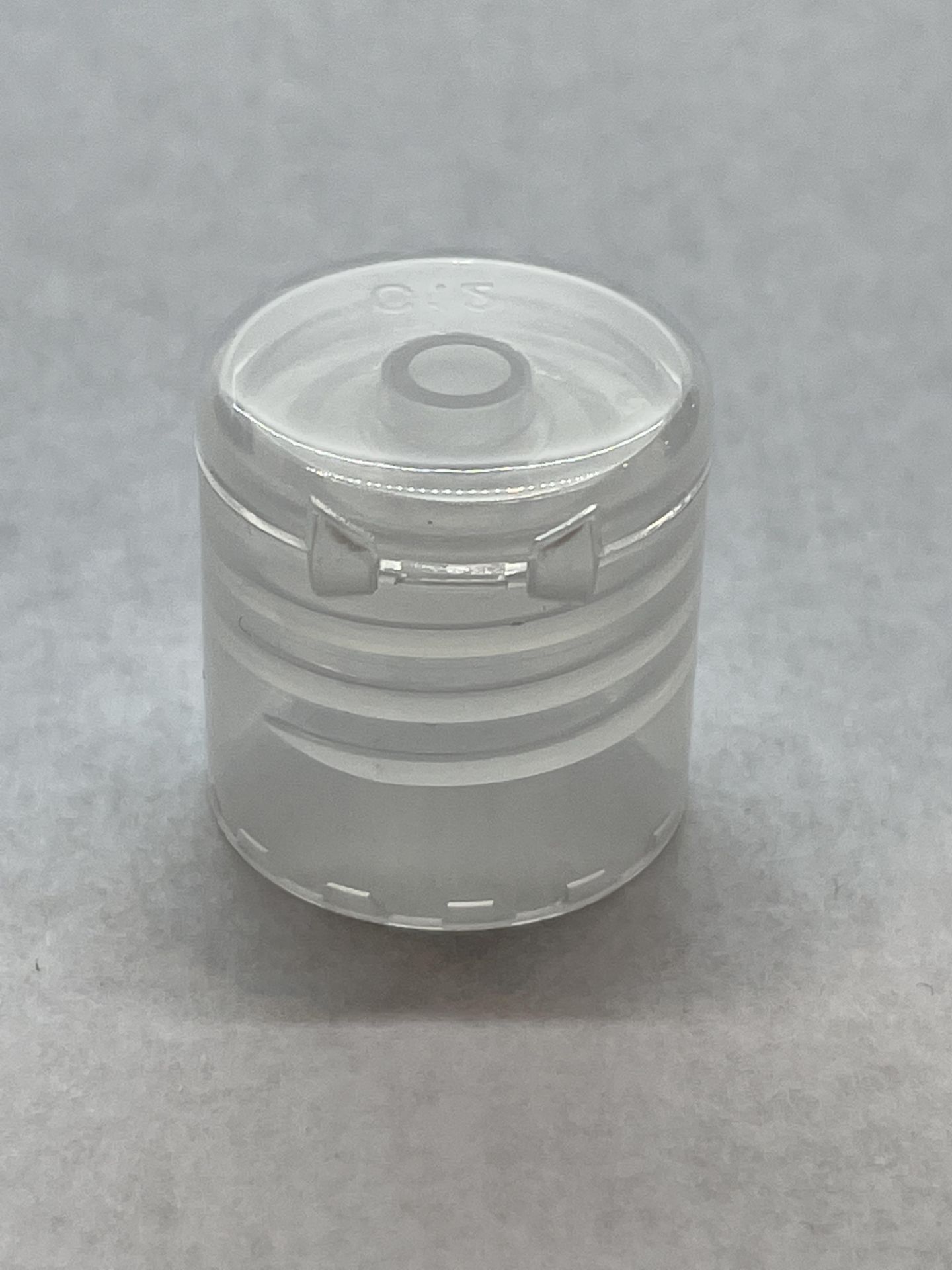 83,000 - Clear Flip Bottle Caps for 2 oz Bottles, 18-410 - Image 4 of 5