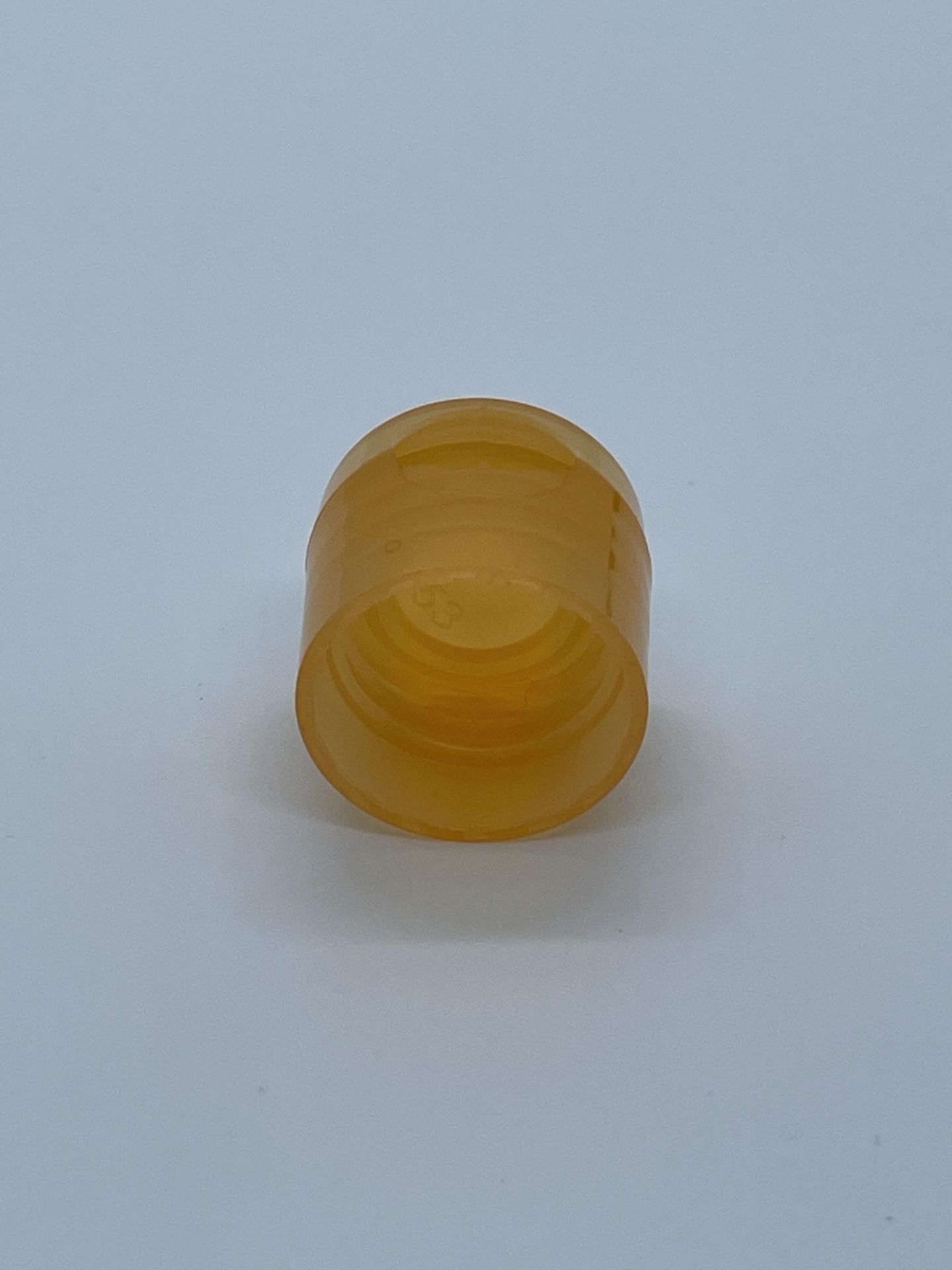 40,000 Orange Flip Lid Bottle Caps for 2 oz plastic bottles & 4 oz glass bottles, 20-410 Threading - Image 4 of 4