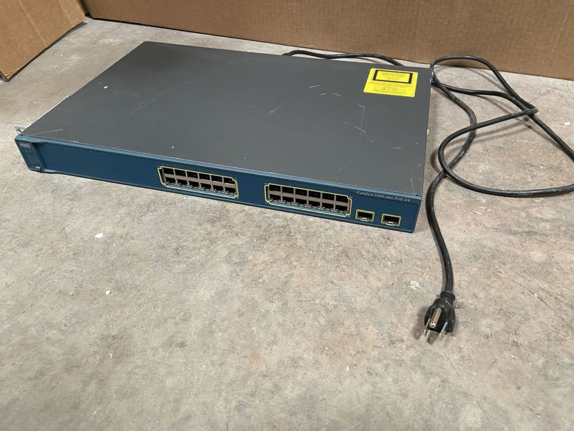 Catalyst 3560 Series PoE-24 Networking Equipment Switch/WS-C3560-24PS-S - Image 2 of 6