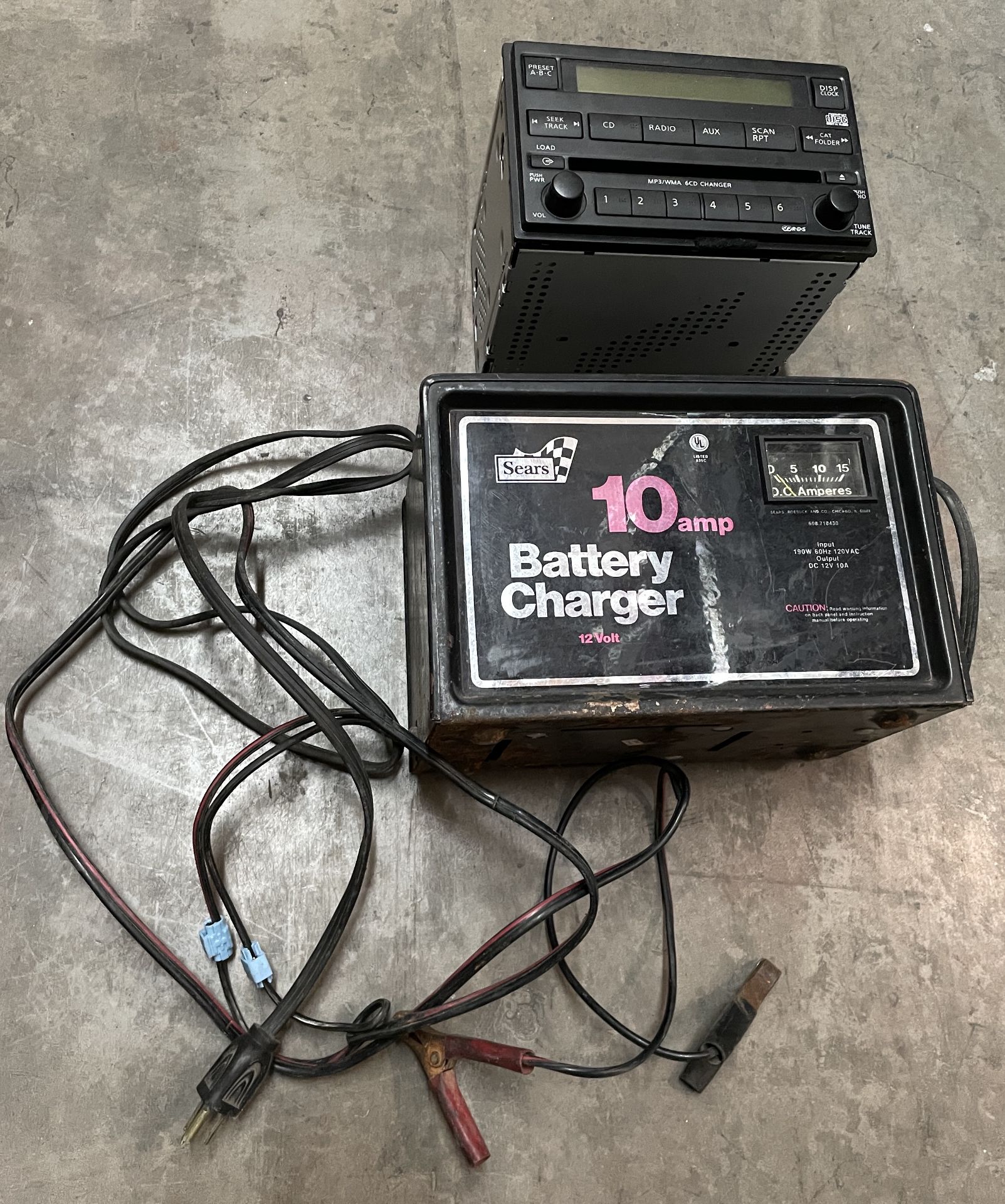 Battery Charger AND Car Radio Unit