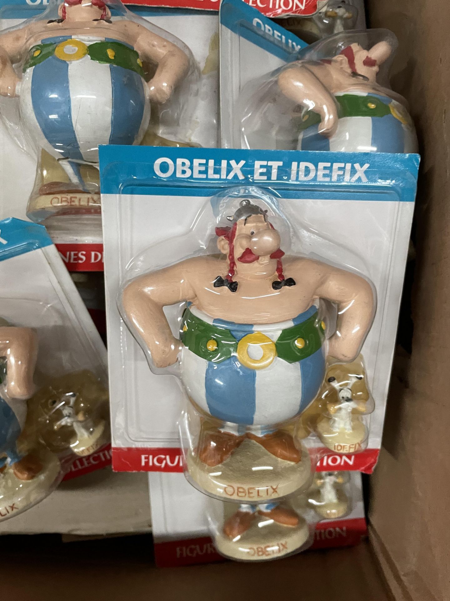 15 Vintage Theme French Canada Toys New in box, Obelix et Idefix - Image 2 of 4