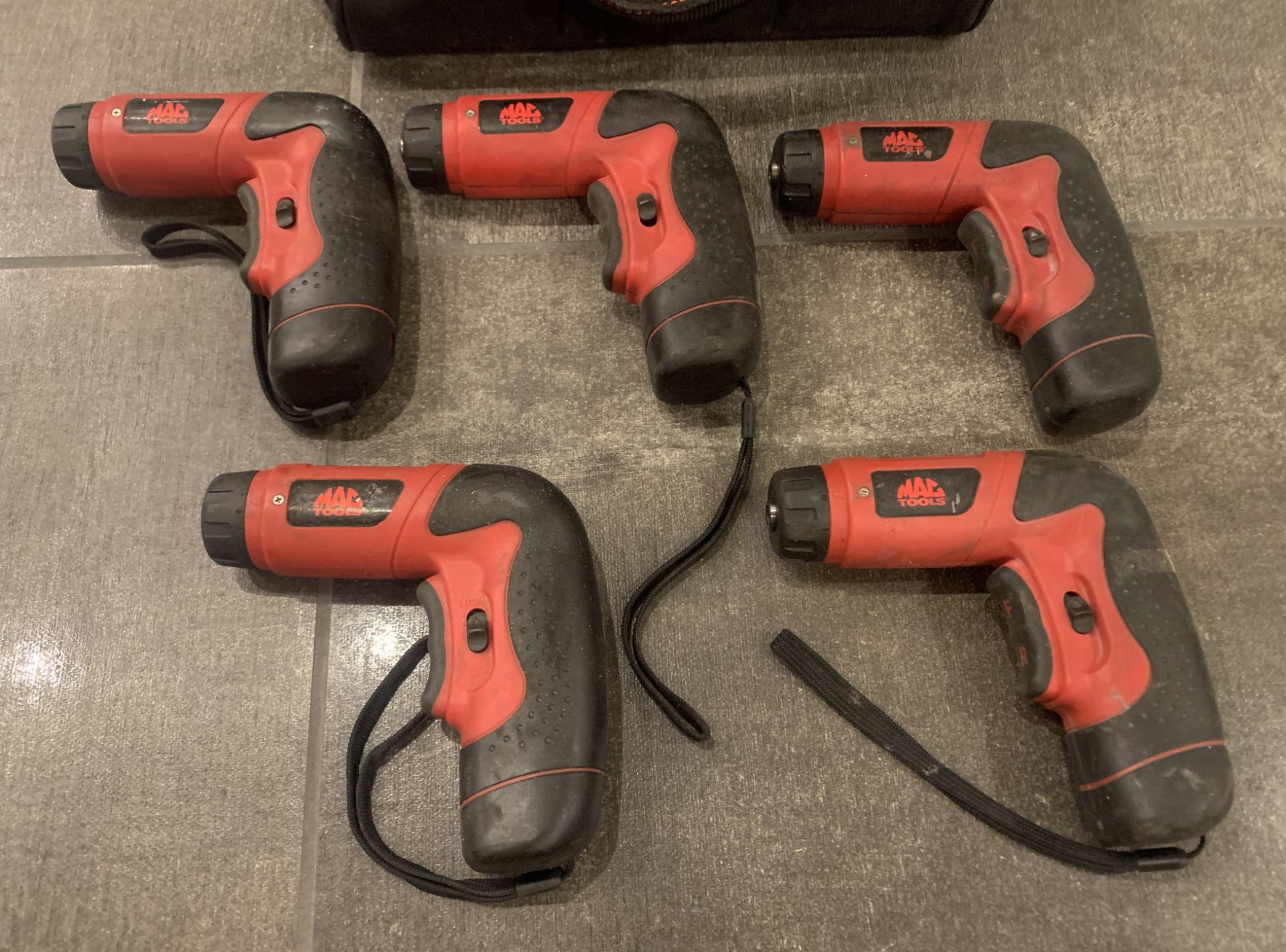 MAC TOOLS BAG WITH 5 CORDLESS MINI DRILLS - Image 2 of 2