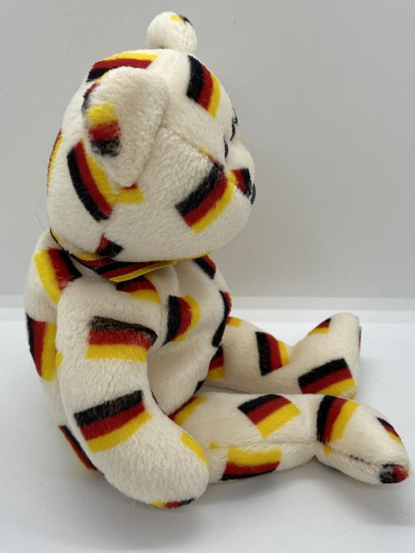 Ty Beanie Babies Deutschland, Germany Flag Bear, 2003 PE Pellets, w/o Hang Tags - Image 2 of 6