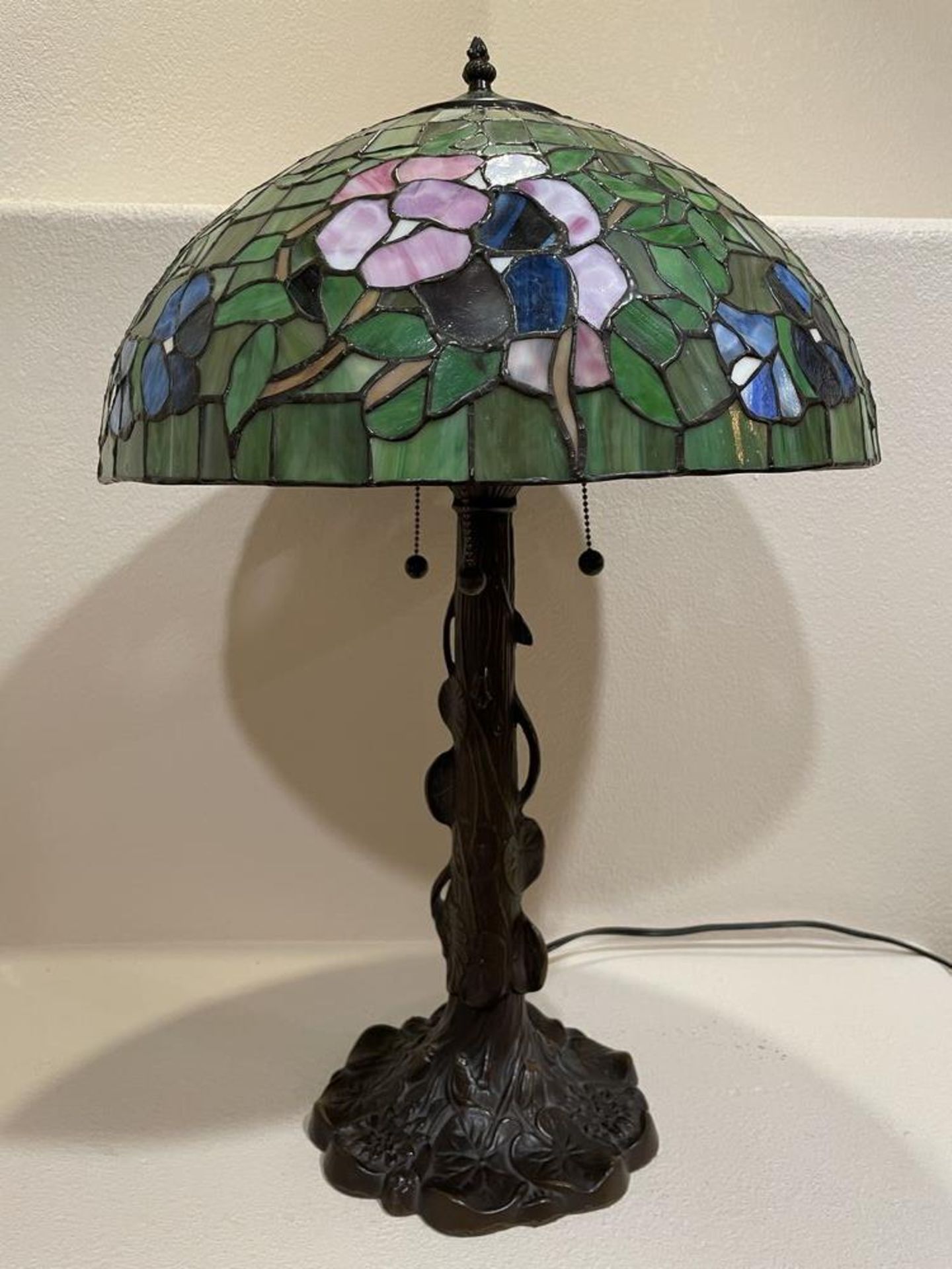 Tall Tiffany Style Lamp - 25 X 17" - Tested and working - Image 6 of 7