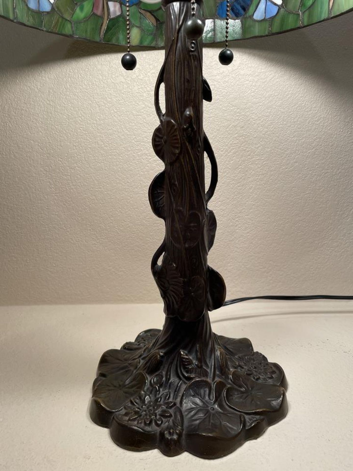 Tall Tiffany Style Lamp - 25 X 17" - Tested and working - Image 3 of 7