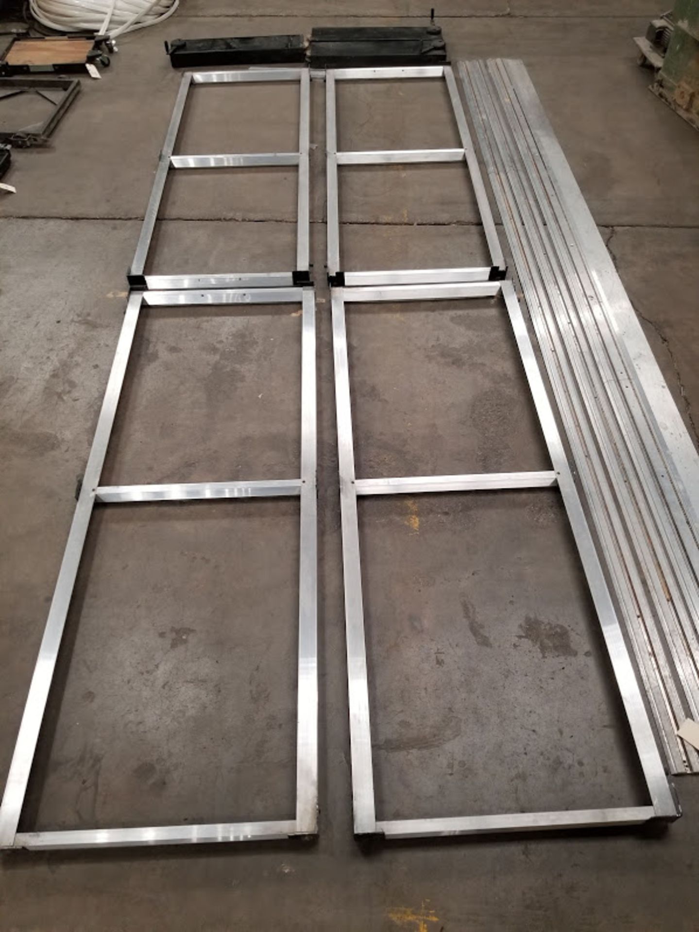 Aluminum Track Assembly, 4 - Carts, 3 - Aluminum Track 15 Foot Long