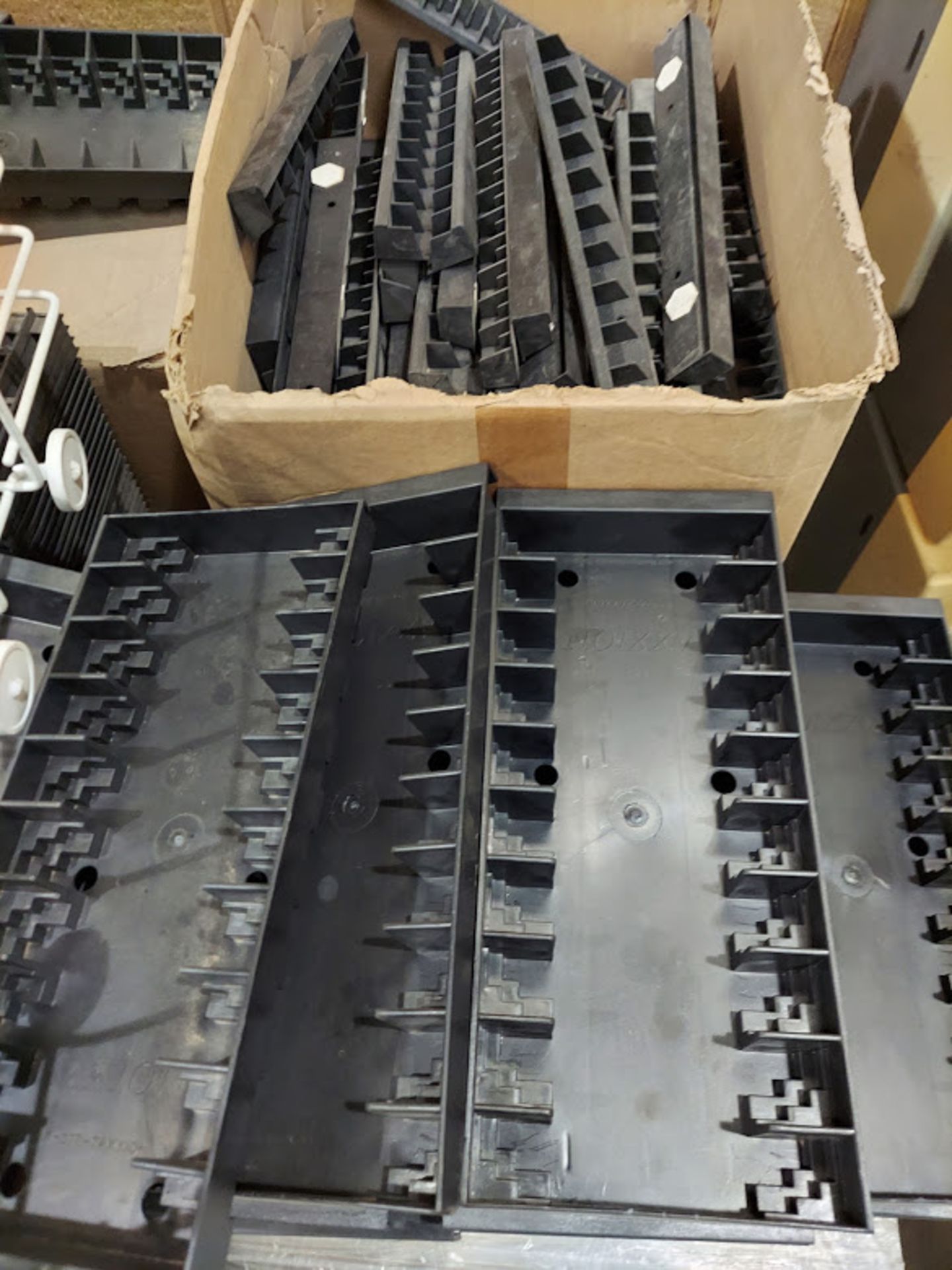 Pallet of Plastic Trays, CD Racks, Dish washer shelf - Image 2 of 4