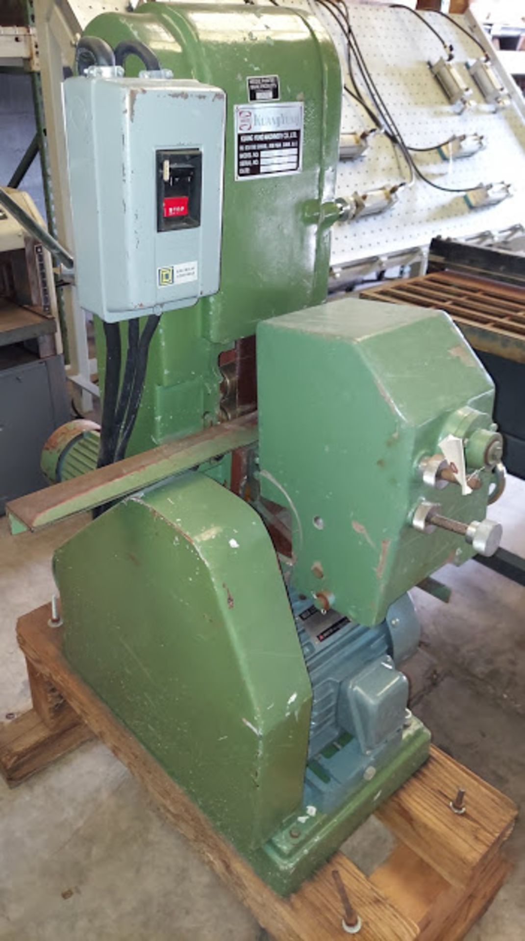 Kuang Yung Round Pole Belt Sander, Model #SRB6A, 3 Hp 220-440 Volt 3 ph - Image 2 of 6