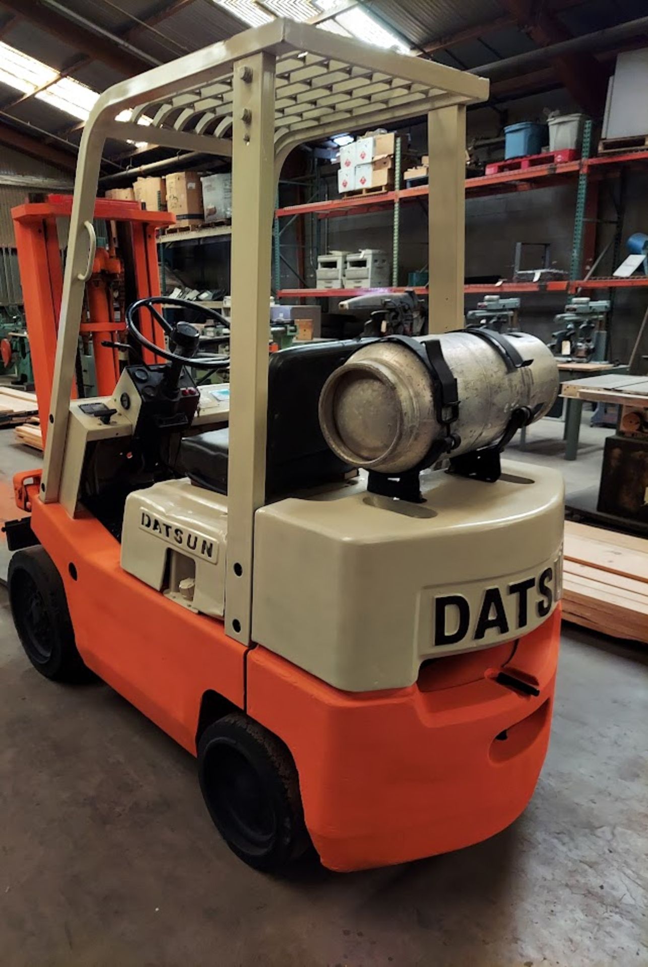 Datsun 5000 LBS Forklift, Model #CPF02, Drives Forward & Reverse, the mast raises & lowers. - Image 7 of 14