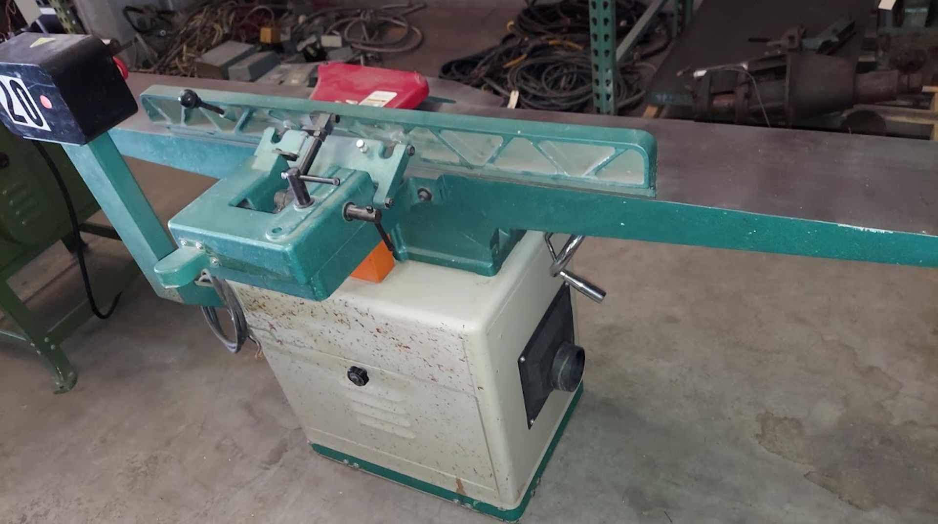 Grizzly 8" Wood Jointer, Model #G0593, Spiral Cutter Head, Motor is 2 HP 110/220 Volt 1ph - Image 5 of 5