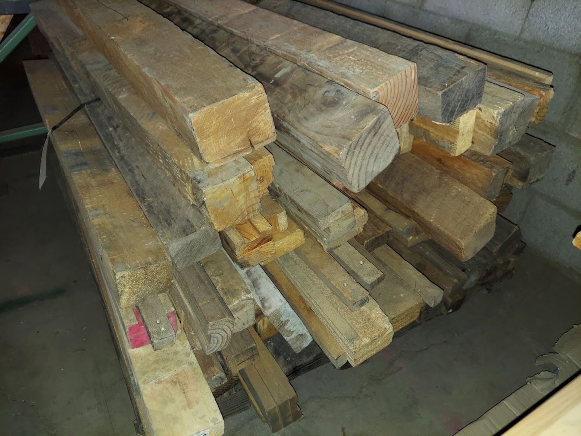 Hardwood Lumber Dunnage Pallet - Image 2 of 2