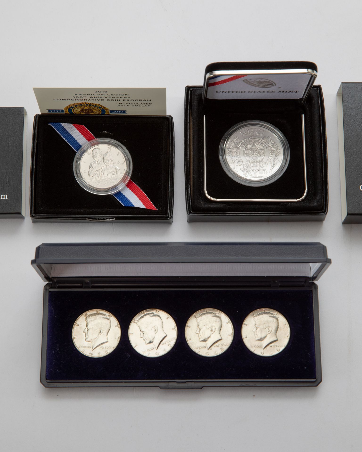 6x Silver Dollar. 4 x half Dollar J.F. Kennedy, 1/2 + 1 Dollar American legion. Silver collection