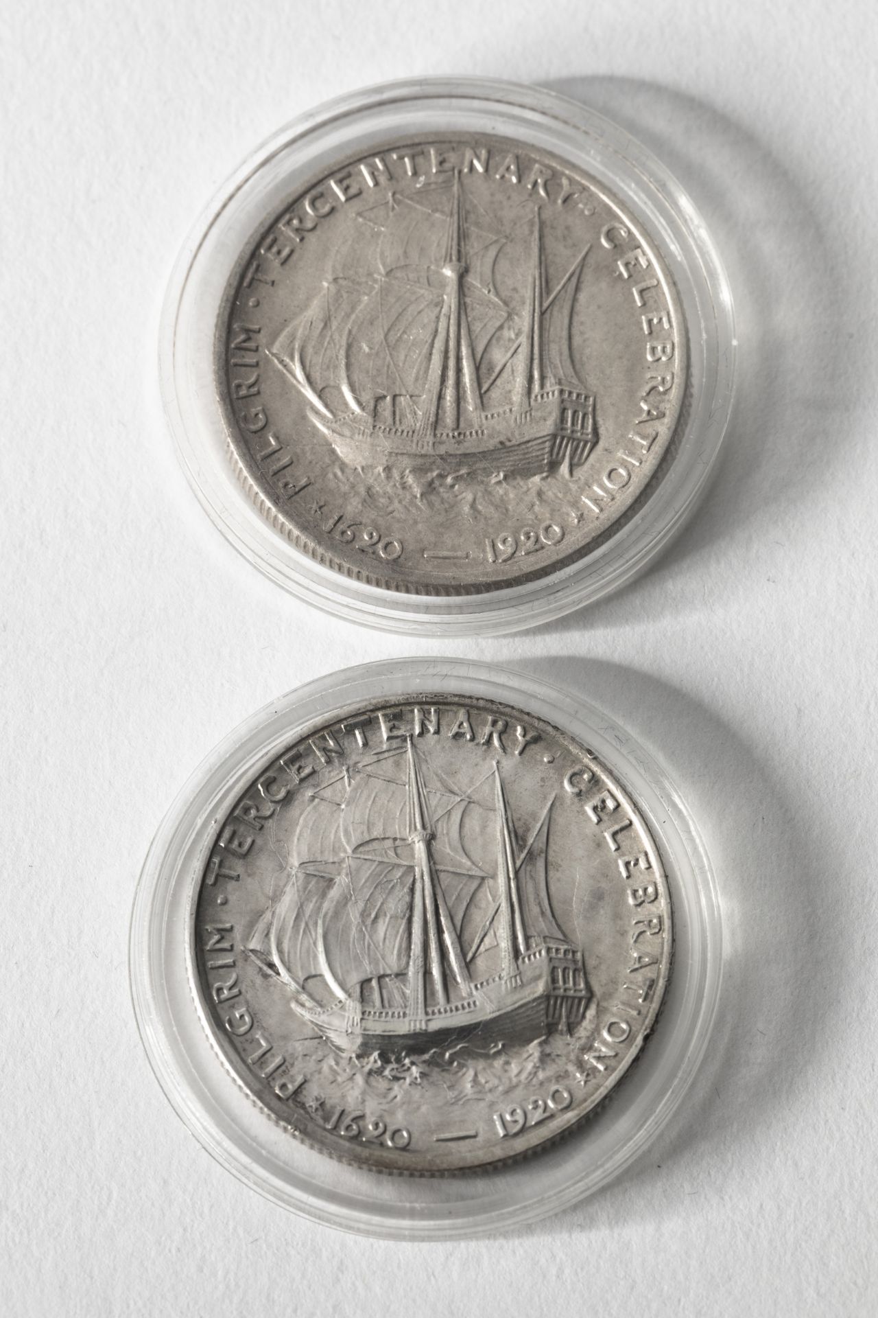 2 x 1/2 Dollar USA Pilgrim Tercentenary Celebration 1620-1920 - Image 2 of 2