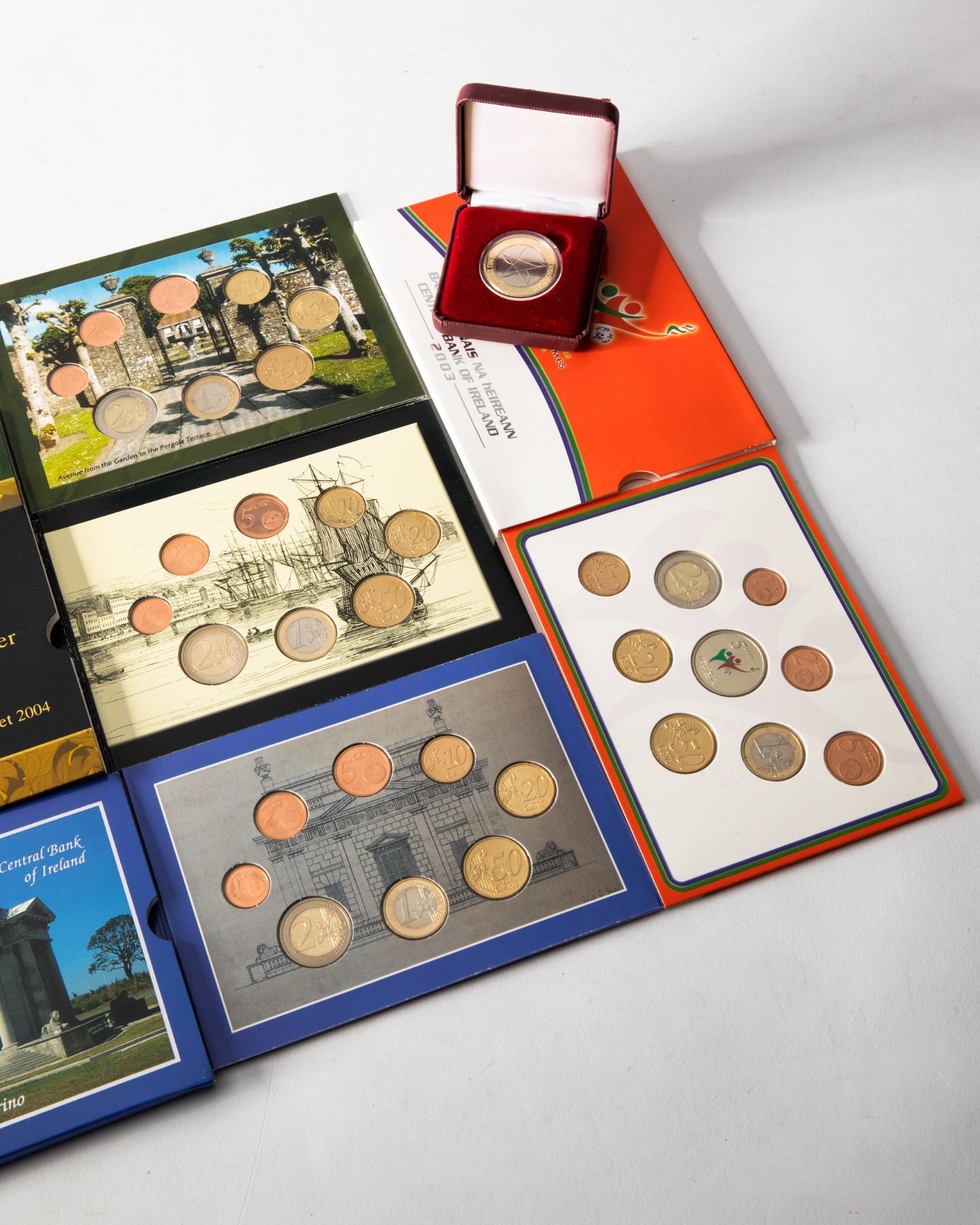 4 complete € Coin Sets Irland